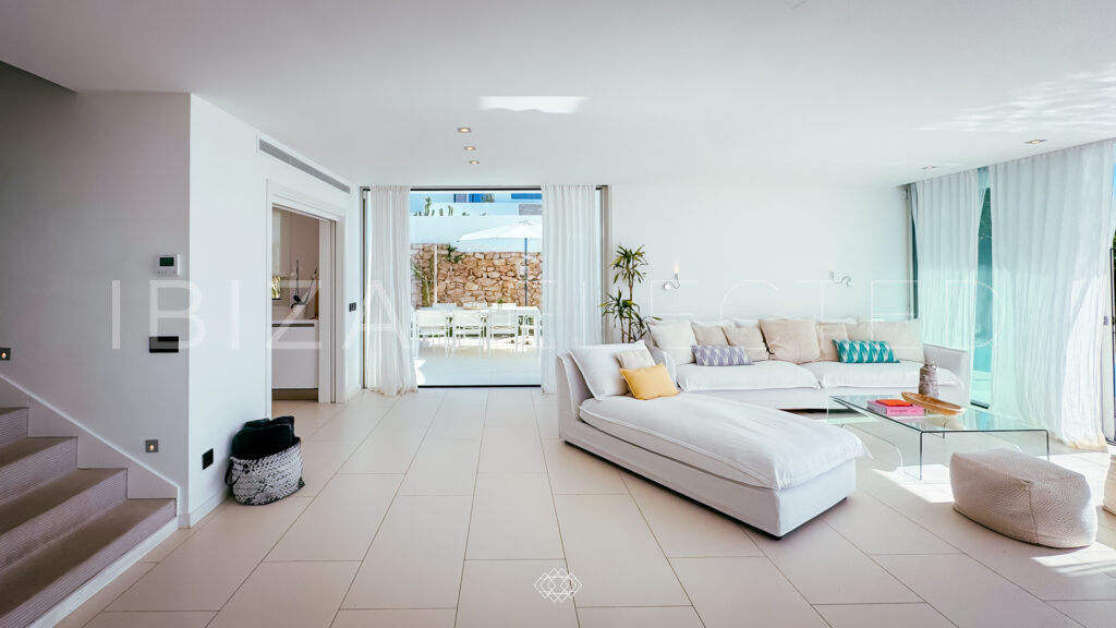 Tombenzon Villa Triple X 2024 26