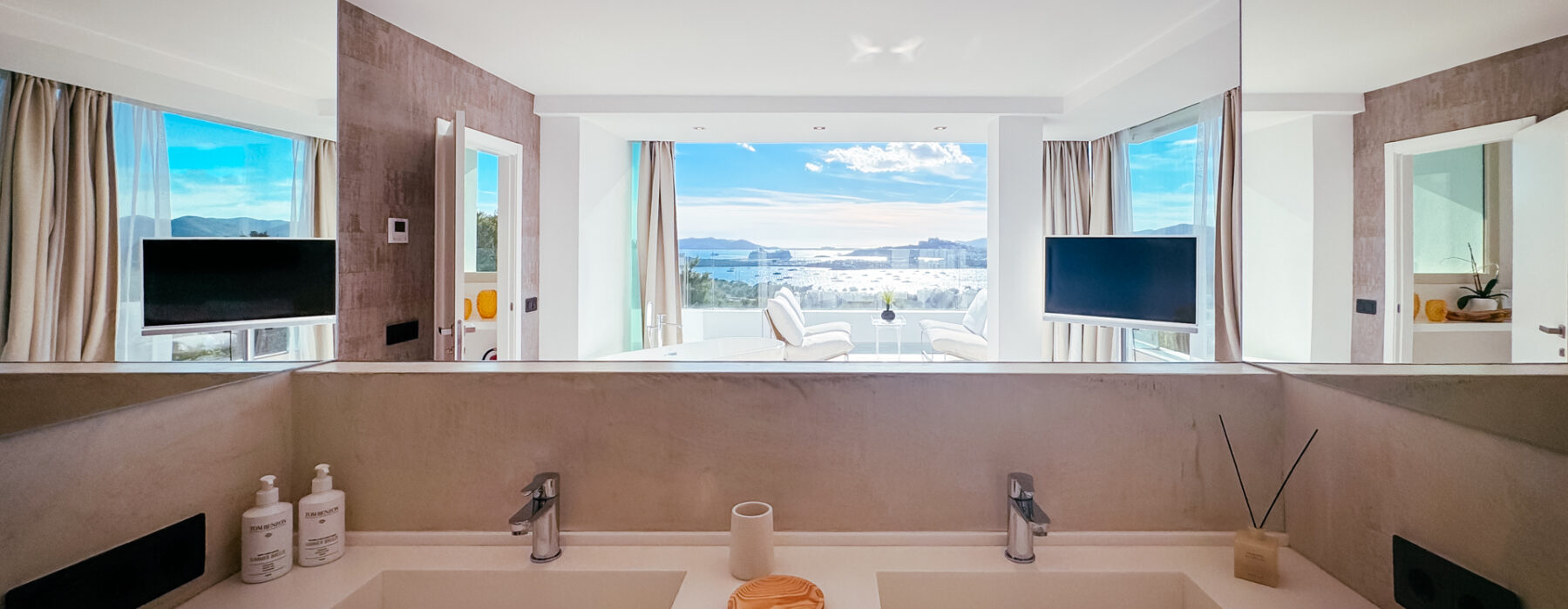 Tombenzon Villa Triple X 2024 32