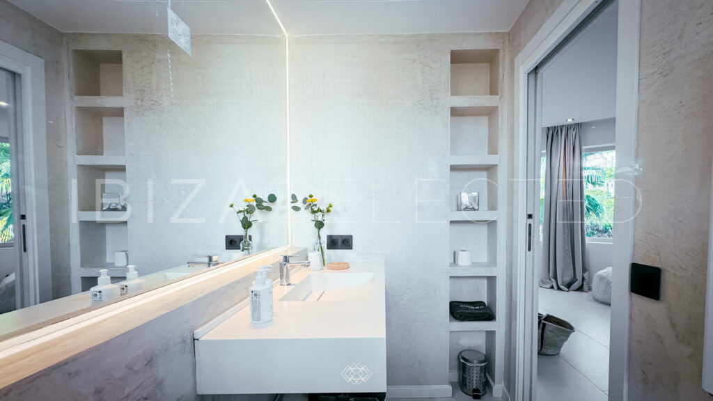 Tombenzon Villa Triple X 2024 49