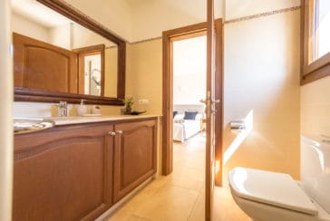 En-suite bathroom of Ibiza's Villa Cara - 2