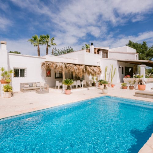 Villa Shirla