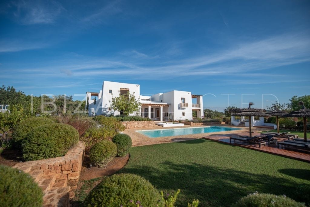 Wer, wie oder was in Ibiza ist eigentlich Rolf Blakstad Architektur?