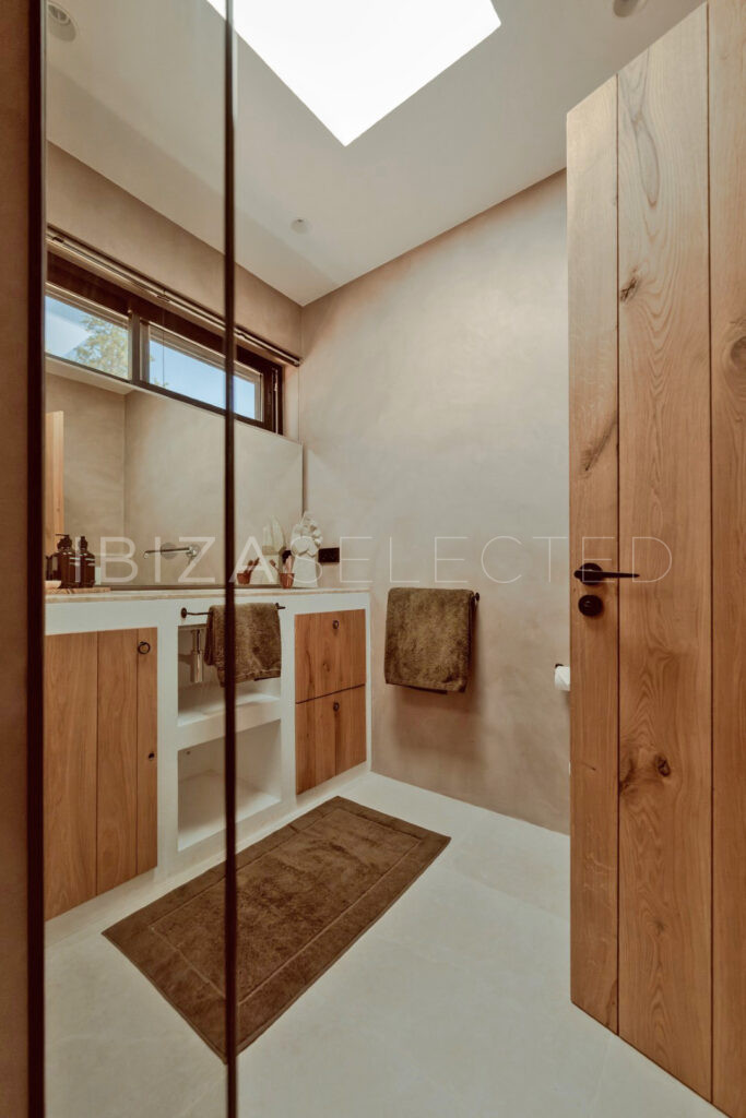 Alegria16Bedroom2