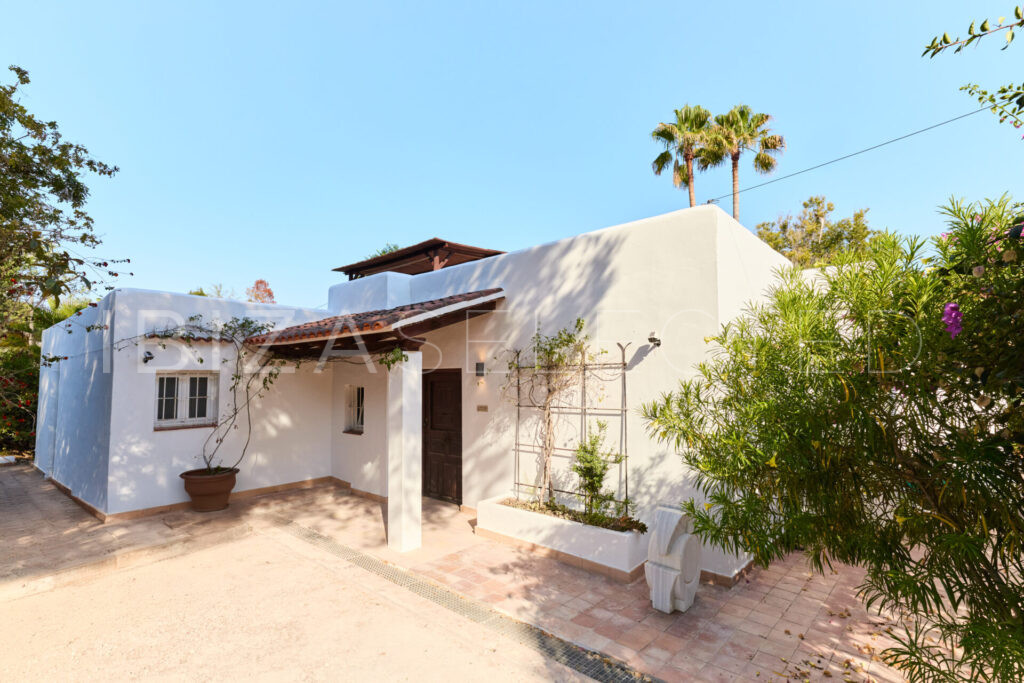 Entrance 2 Can Pardis