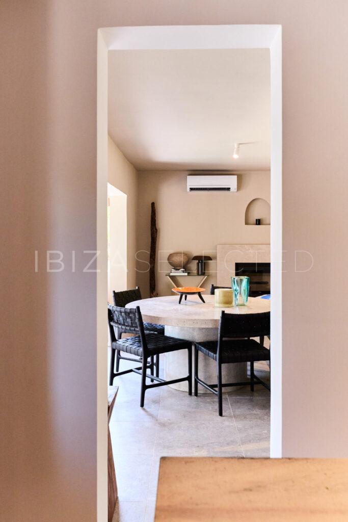 Living 17 Can Pardis