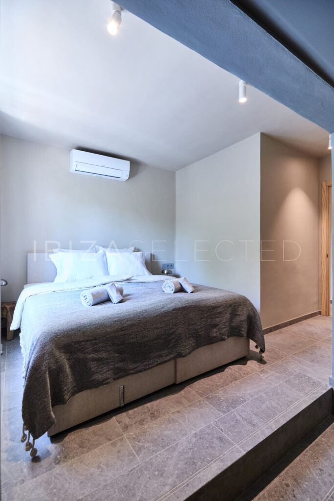 Second Bedroom 6 Can Pardis