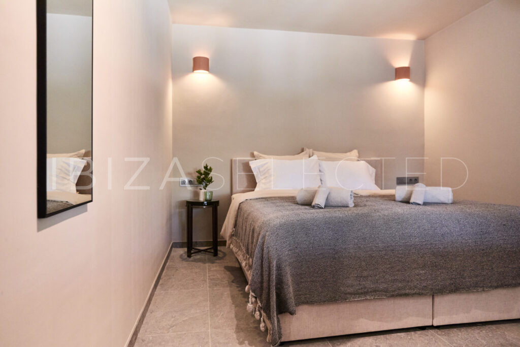 Third Bedroom 4 Can Pardis