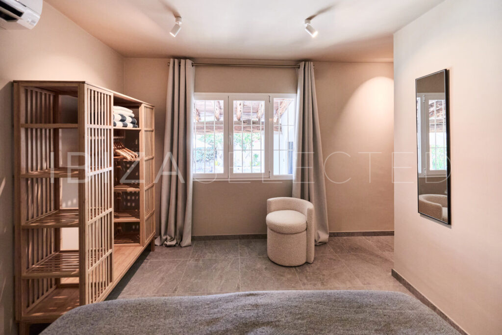 Third Bedroom 5 Can Pardis