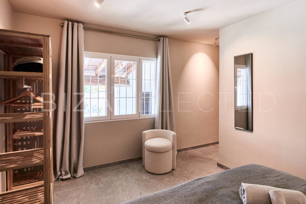 Third Bedroom 6 Can Pardis