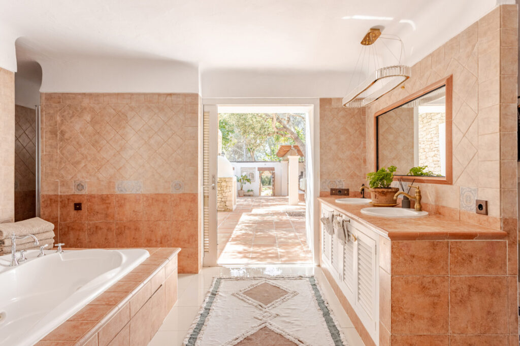 132b0628 Fe92 4cde Bc57 32a87c243b2d