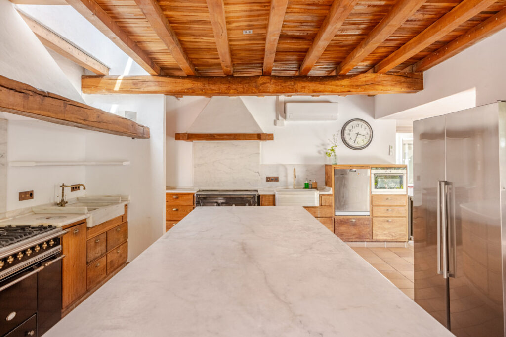 4eb9626d Df08 40a4 8693 1e06e4332080